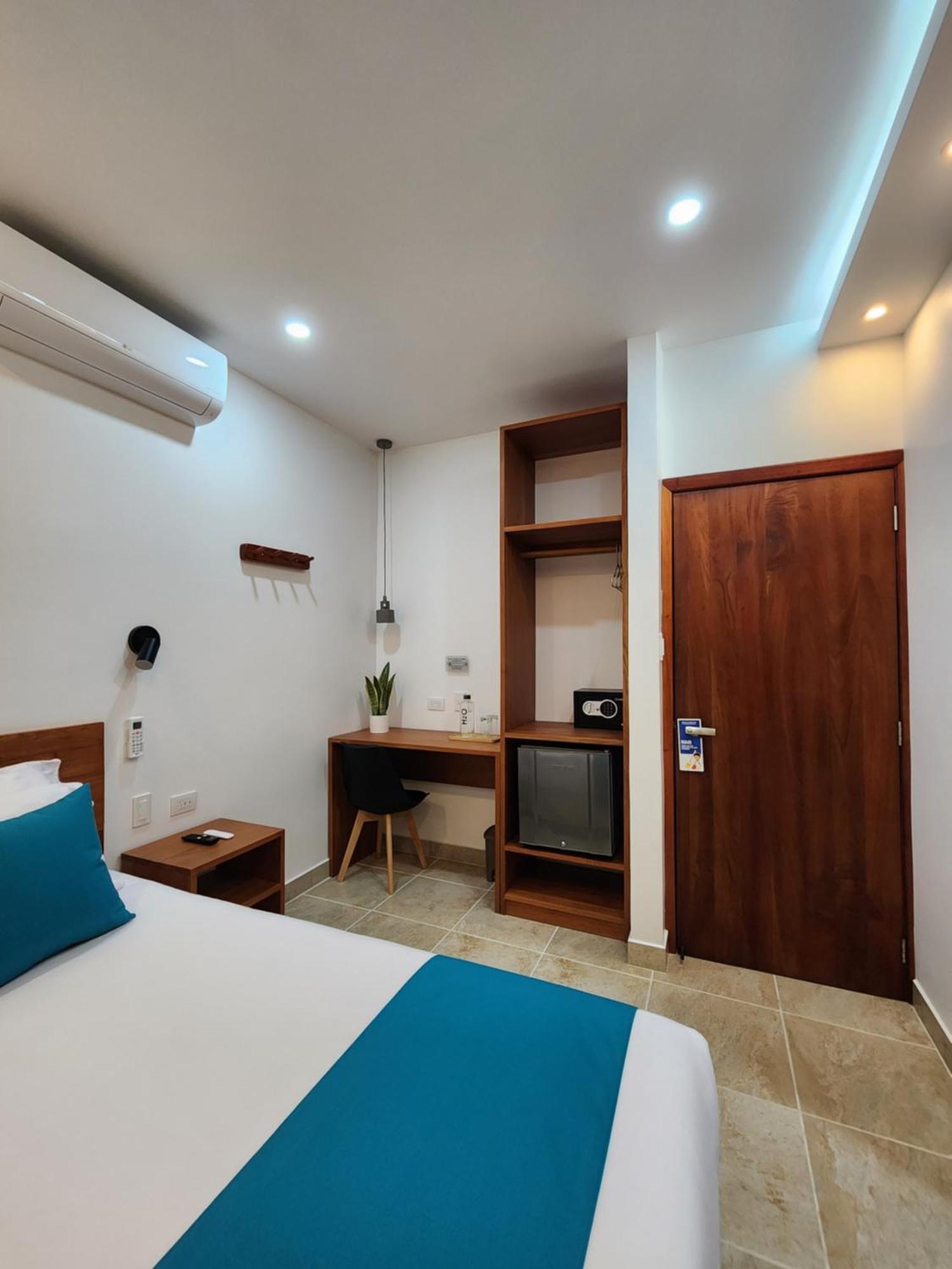Casa Galapagos By Hostal Fragata Puerto Ayora  Exterior photo