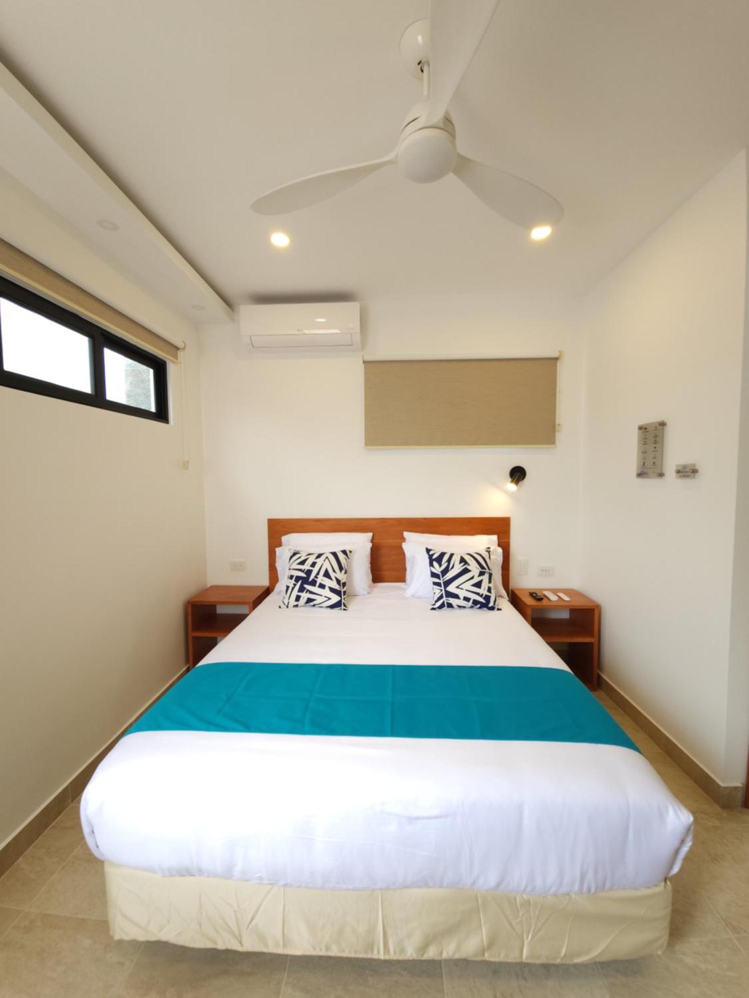 Casa Galapagos By Hostal Fragata Puerto Ayora  Exterior photo